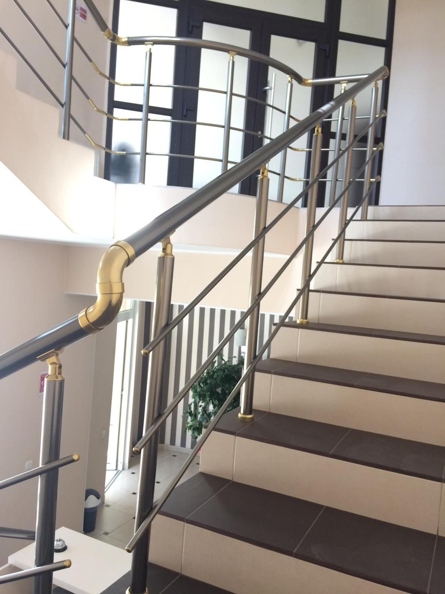Hotel Paulina Falesti Bagian luar foto