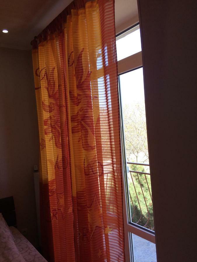 Hotel Paulina Falesti Bagian luar foto