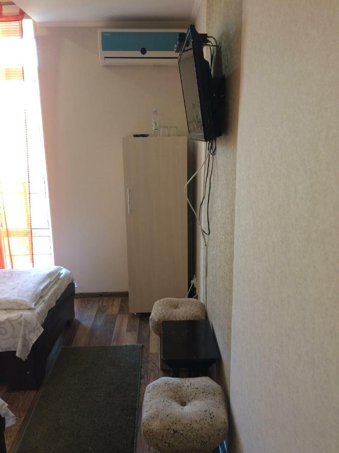 Hotel Paulina Falesti Bagian luar foto