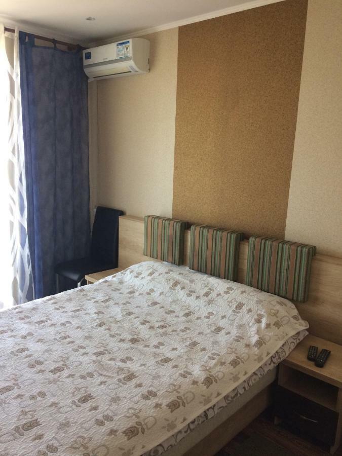 Hotel Paulina Falesti Bagian luar foto